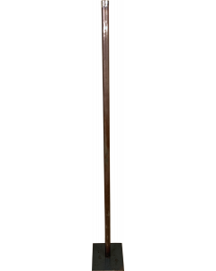 Golv ljusstake 2,5cm i topp 110cm hög.